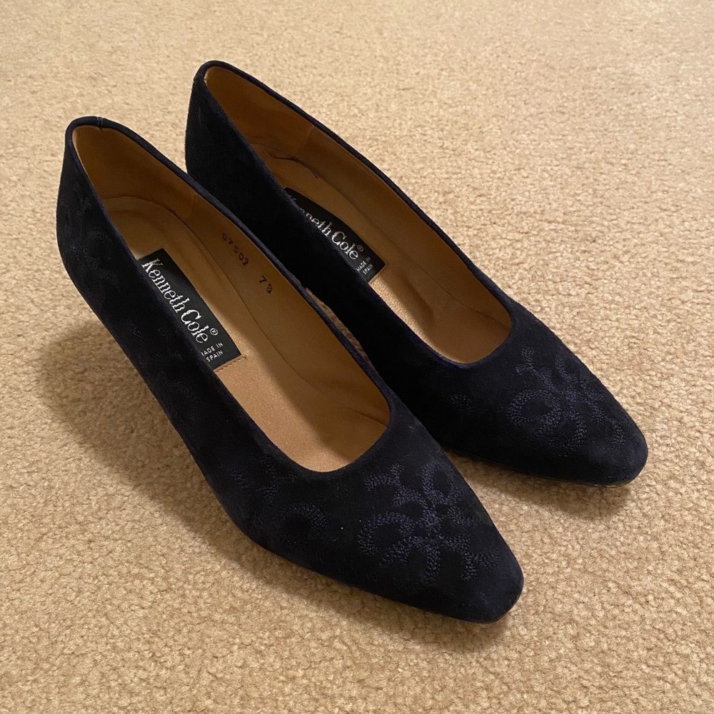 Navy Kenneth Cole Suede Heels Size 7.5 Vintage
